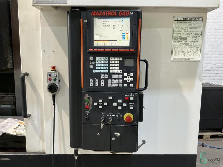 Milling machines Mazak VTC-200C-II 2010