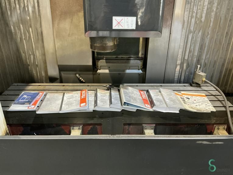 Milling machines Mazak VTC-200C-II 2010