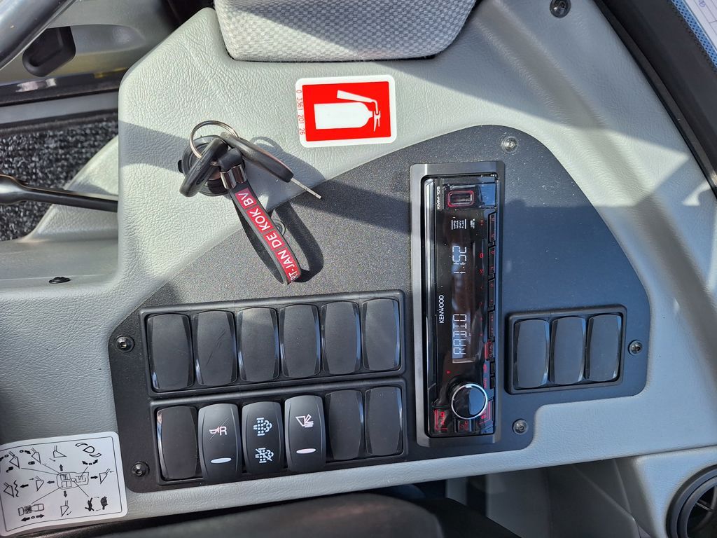 Yanmar V100-5