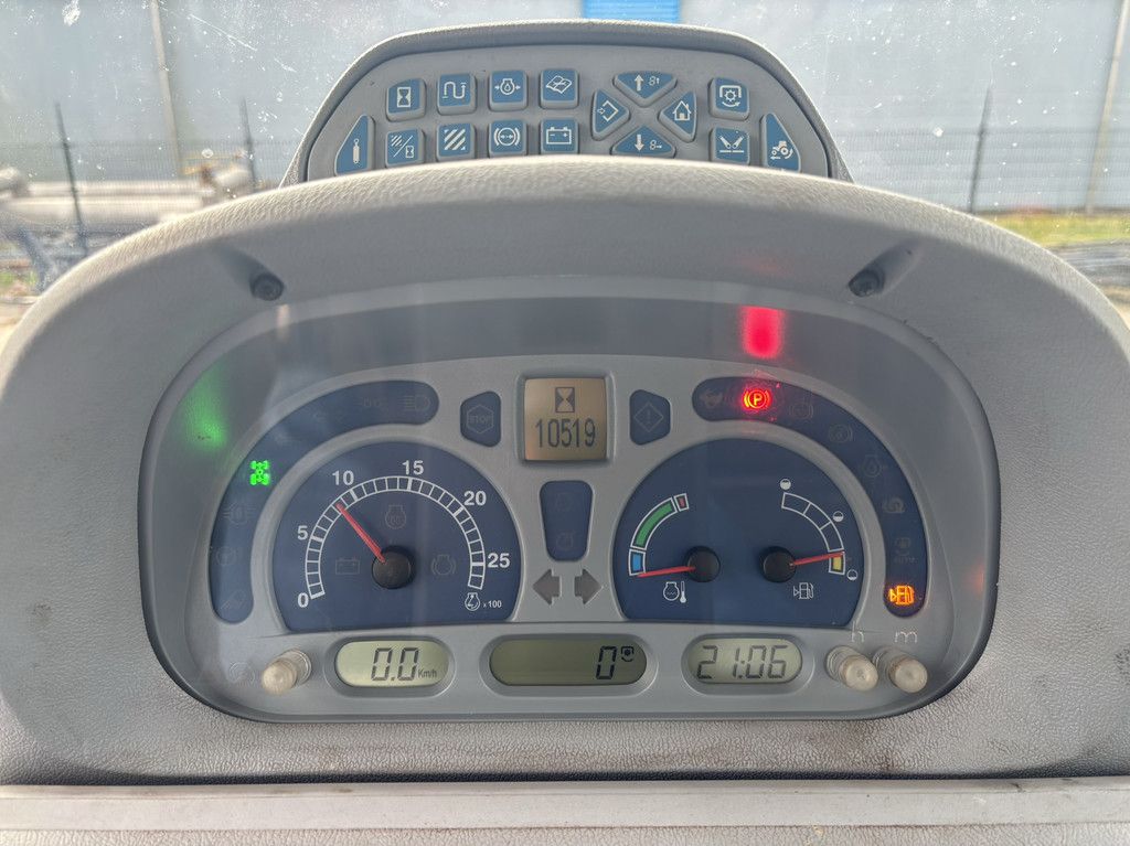 New Holland T6050