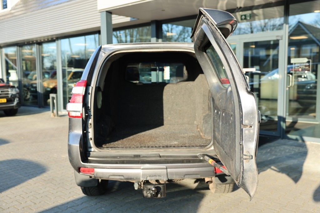 Toyota Landcruiser 150 2.8 D-4D 5DRS ACTIVE A/T VAN