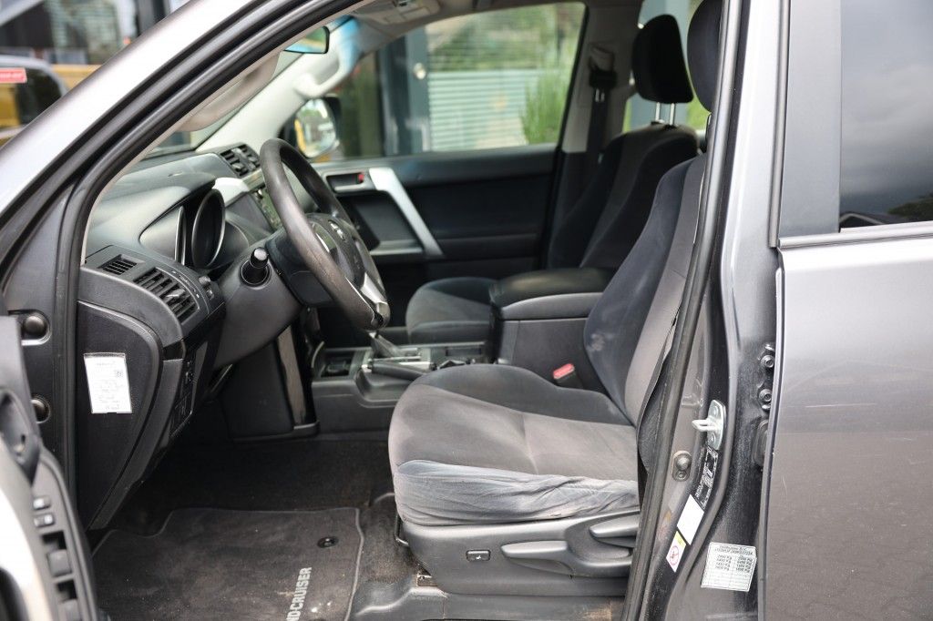 Toyota Landcruiser 150 2.8 D-4D 5DRS ACTIVE A/T VAN