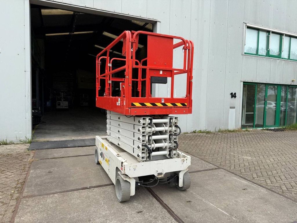 Schaarhoogwerker Genie GS-4047 Elektrisch 13.7m 350kg 2015