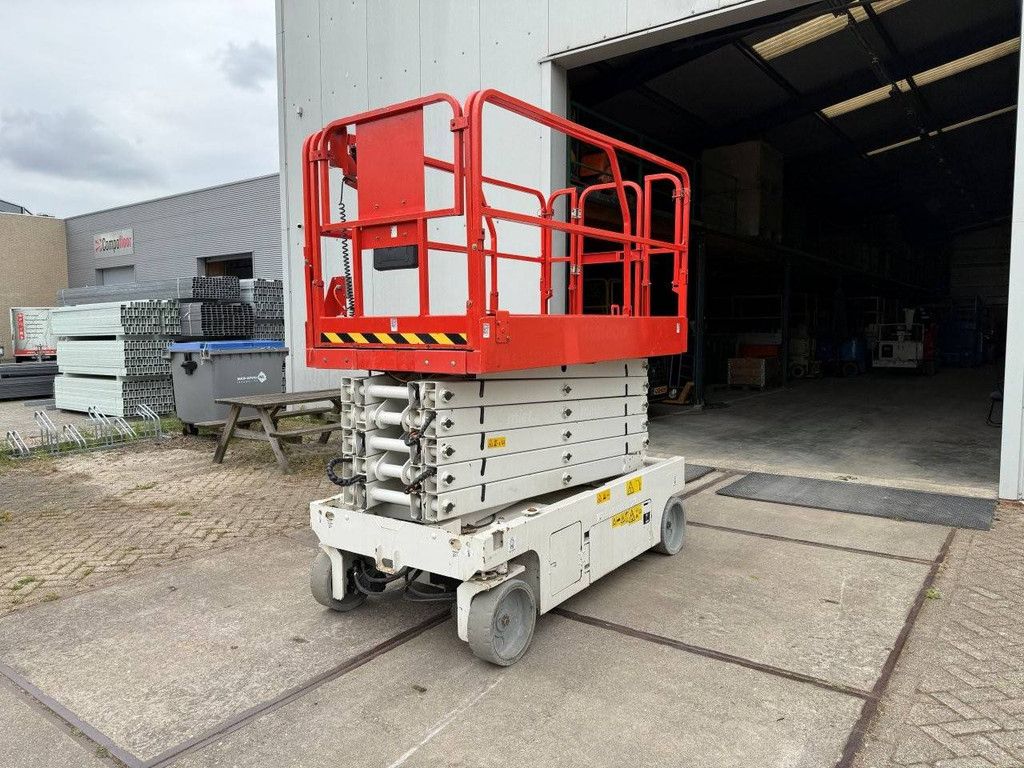 Schaarhoogwerker Genie GS-4047 Elektrisch 13.7m 350kg 2015