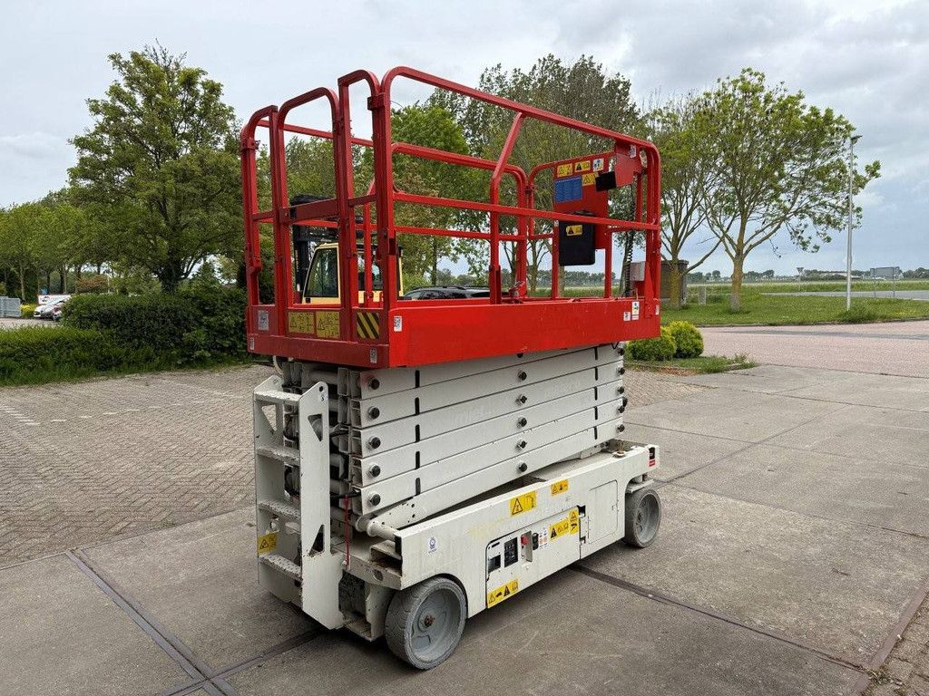 Schaarhoogwerker Genie GS-4047 Elektrisch 13.7m 350kg 2015