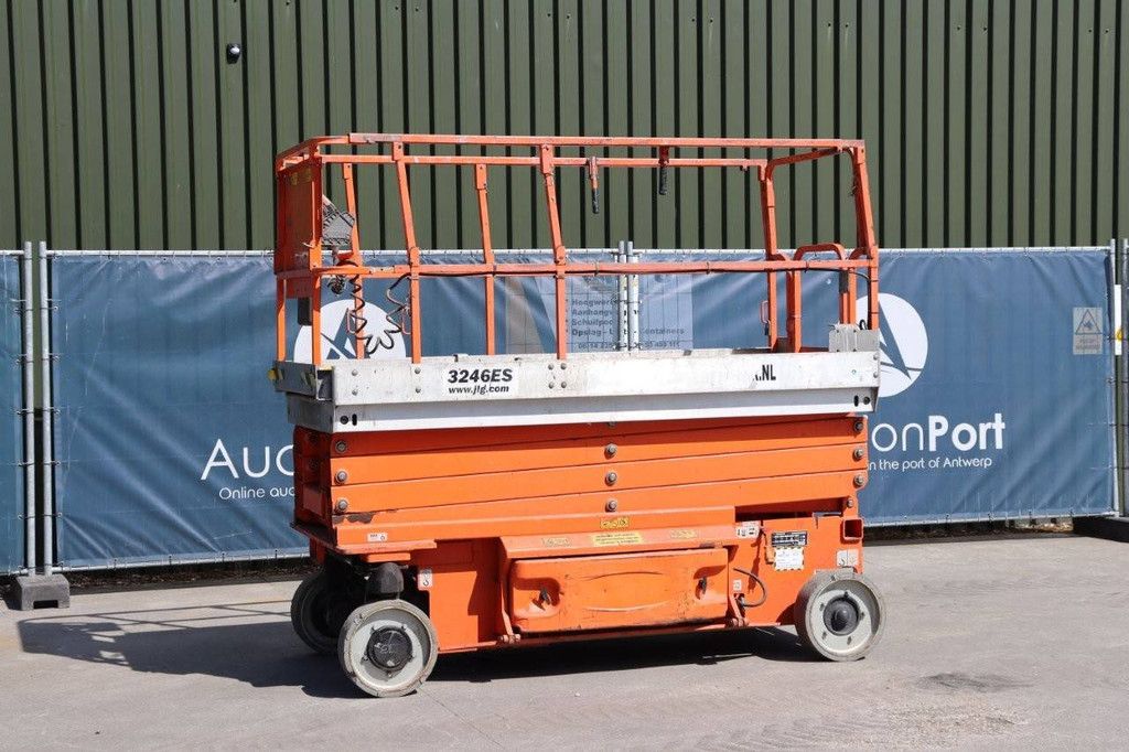 Scissor lift JLG 3246ES Electric 11.68m 2010