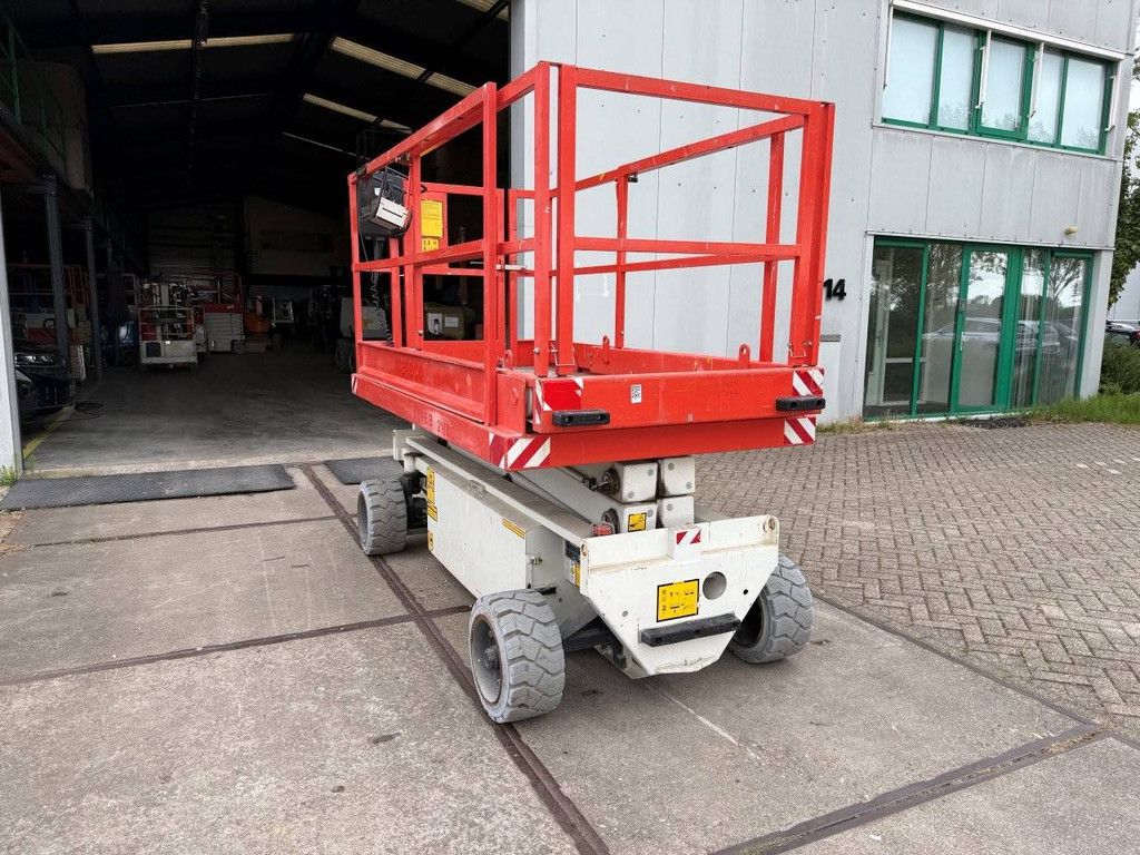 Scissor Lift Holland Lift HL84-E14 Electric 8.4m 2016