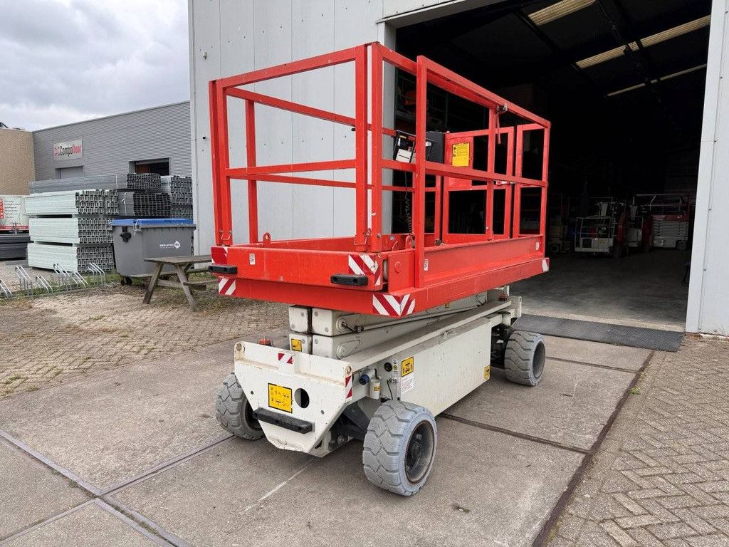 Scissor Lift Holland Lift HL84-E14 Electric 8.4m 2016