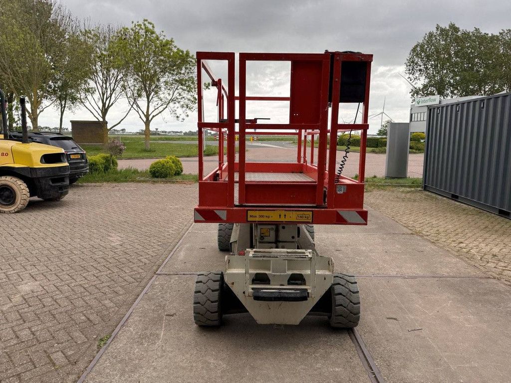 Scissor Lift Holland Lift HL84-E14 Electric 8.4m 2016