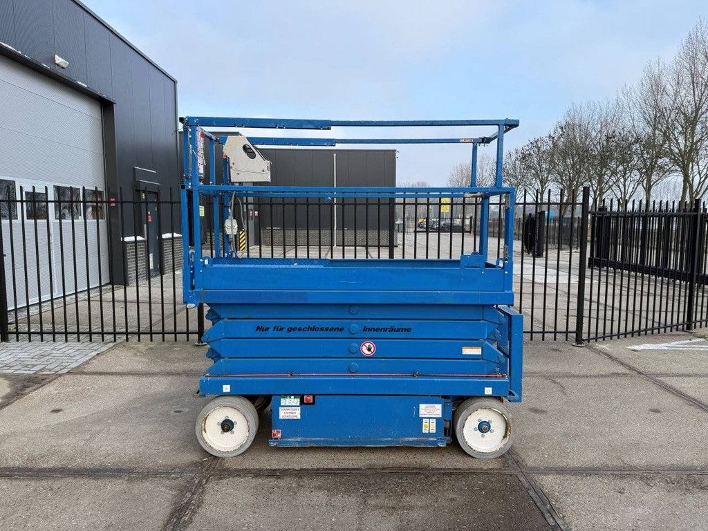 Skyjack SJIII-3226 Elektrische Scherenbühne 9,9 m 2015