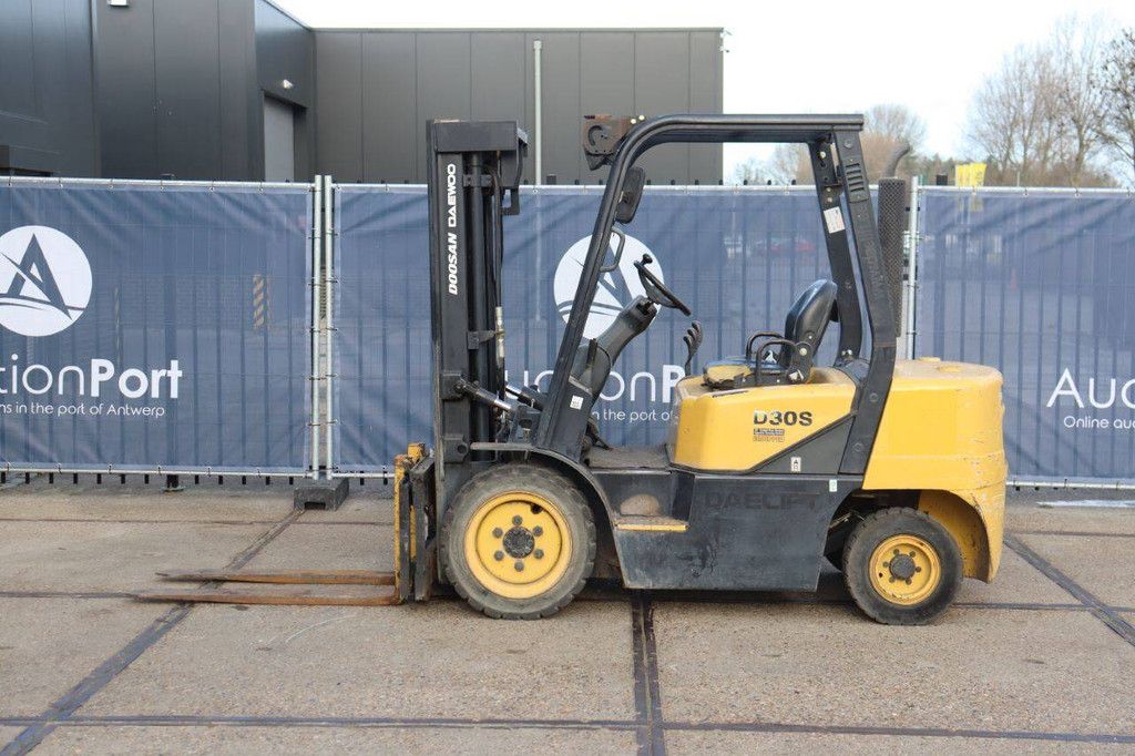 Doosan D30S-3 Diesel Forklift 3000kg 4.73m 2006