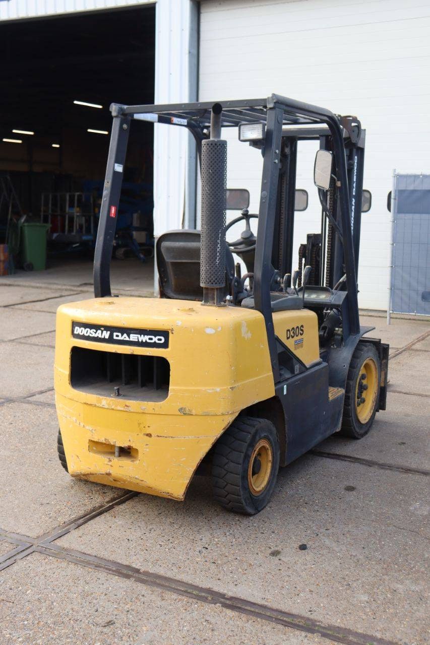 Doosan D30S-3 Diesel Forklift 3000kg 4.73m 2006