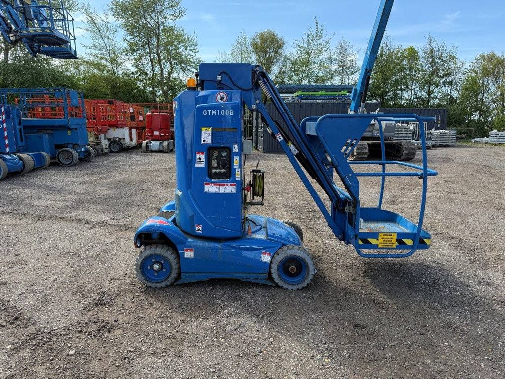 Haulotte Star 10-1 Electric Mast Lift 200kg 10m 2014