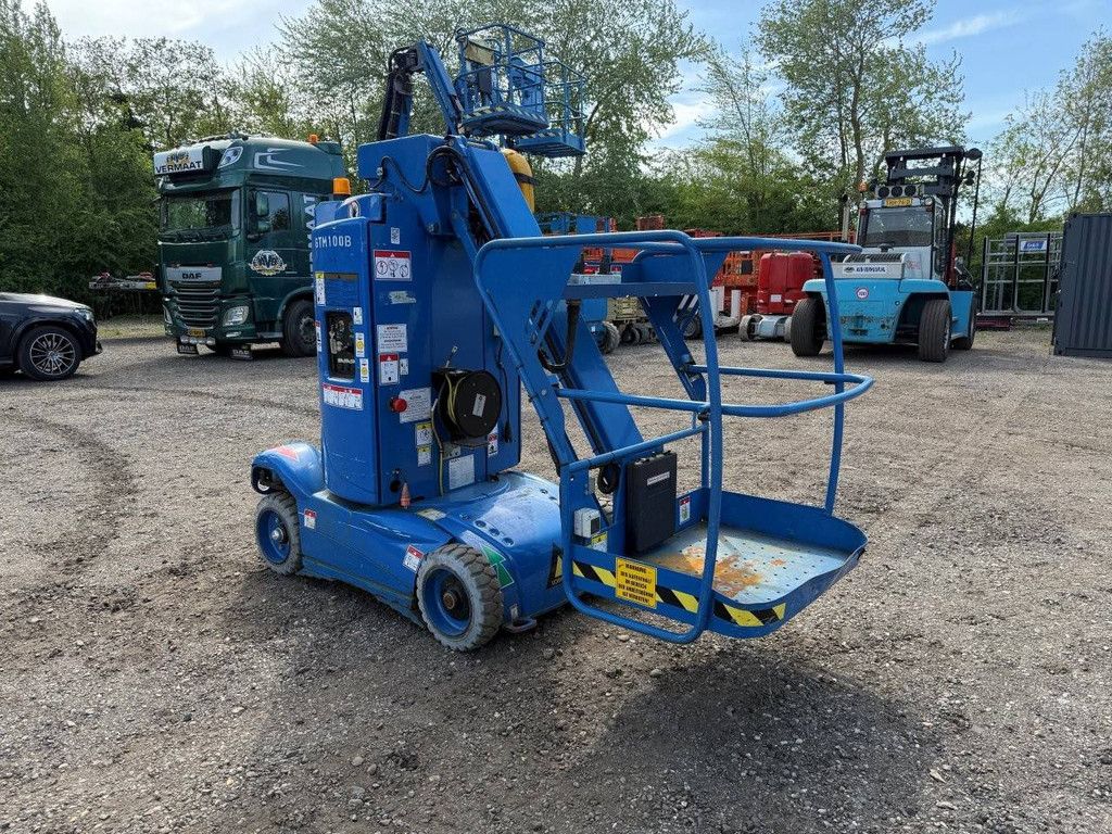 Haulotte Star 10-1 Electric Mast Lift 200kg 10m 2014