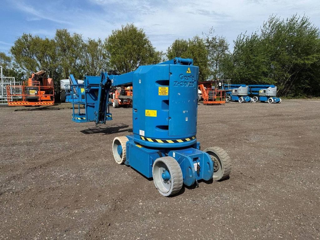 Genie Z-30/20N RJ Electric Mast Lift 10.9m 2013