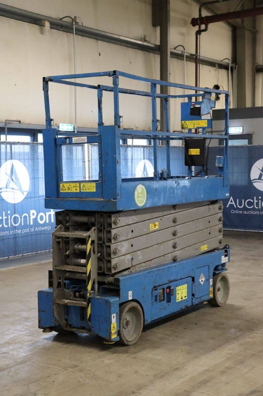 Scissor lift Genie GS-3232 Electric 11.75m 2014
