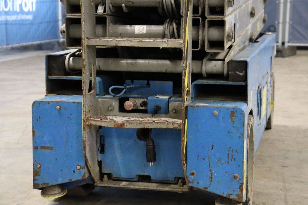 Scissor lift Genie GS-3232 Electric 11.75m 2014