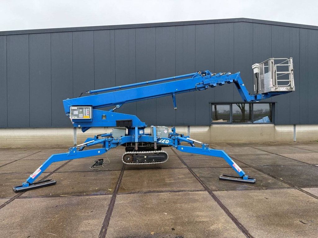 Teupen LEO25T Teleskoparbeitsbühne Elektro+Diesel 25 m 2016