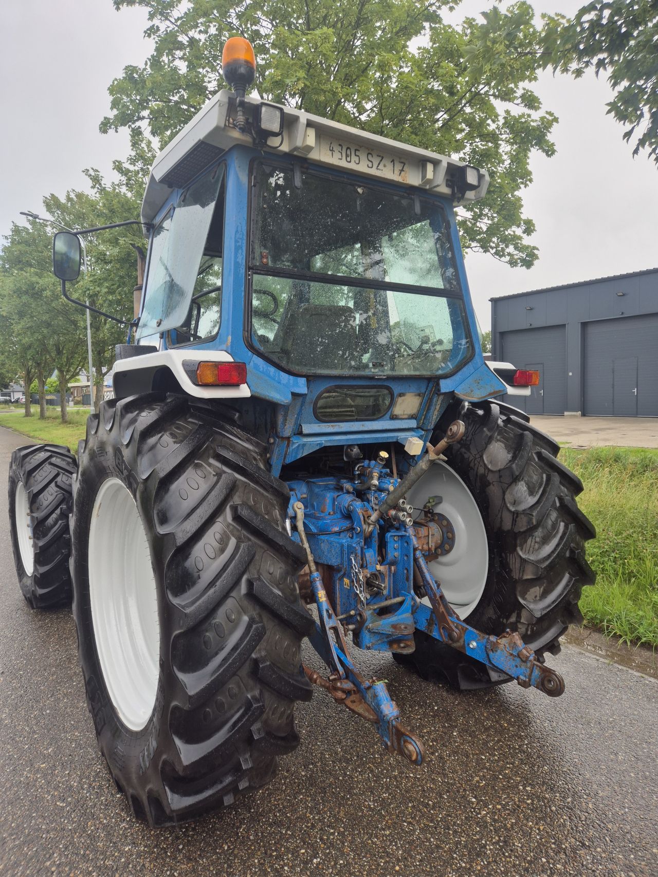 Ford 8210