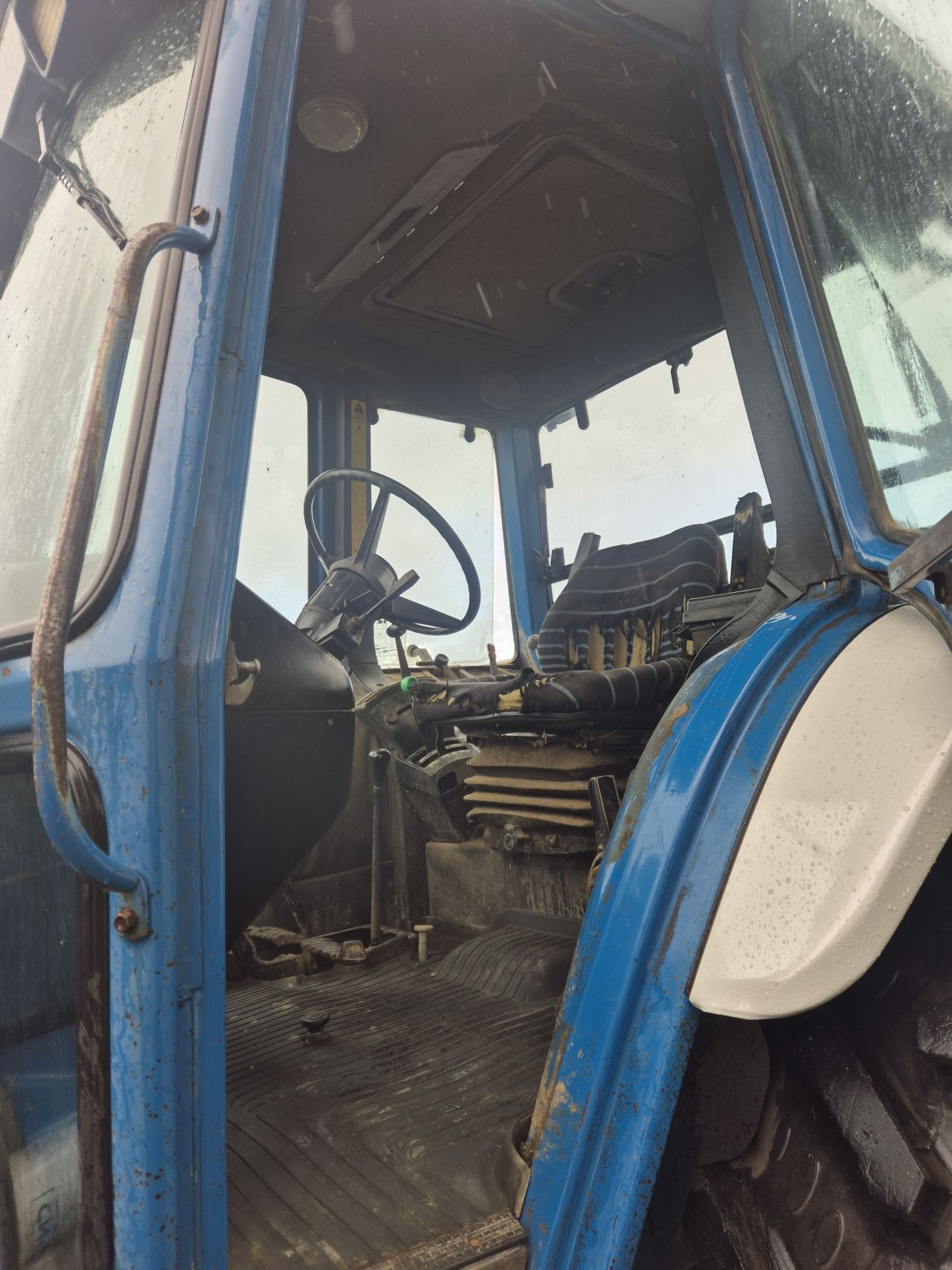 Ford 8210