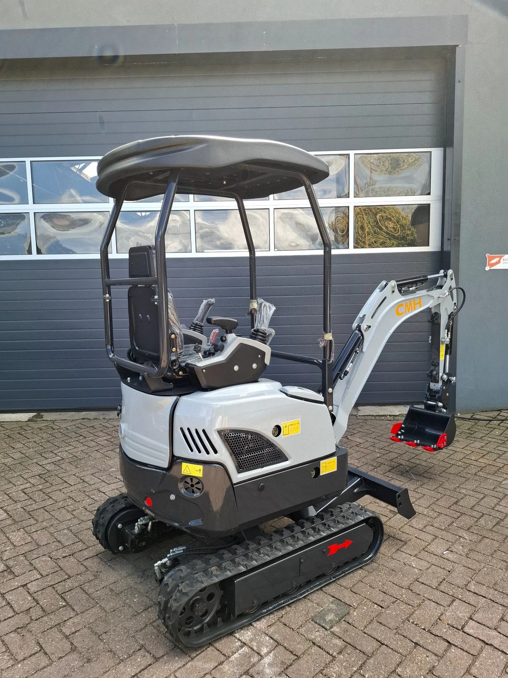 CMH F15ZSK 1.5 tons Minigraver motor kubota / koop