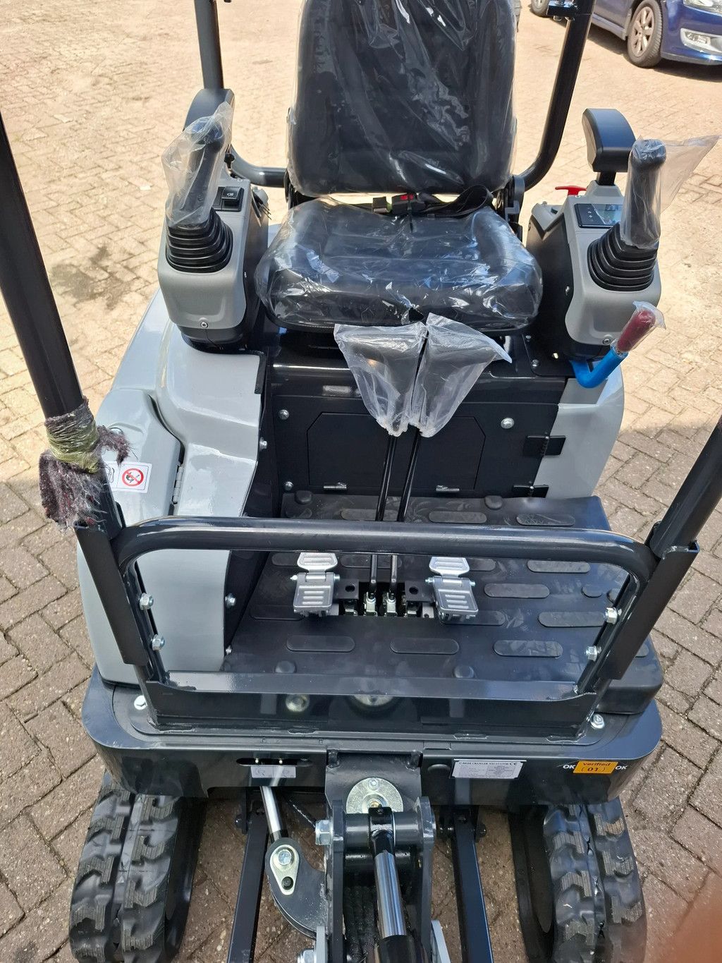 CMH F15ZSK 1.5 tons Minigraver motor kubota / koop