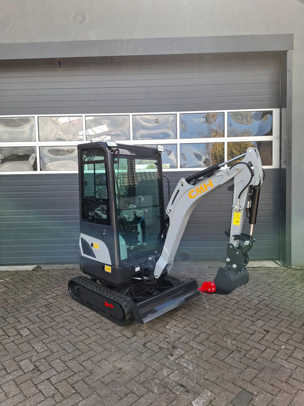 CMH F15ZSKC1.5 tons Minigraver motor kubota D722