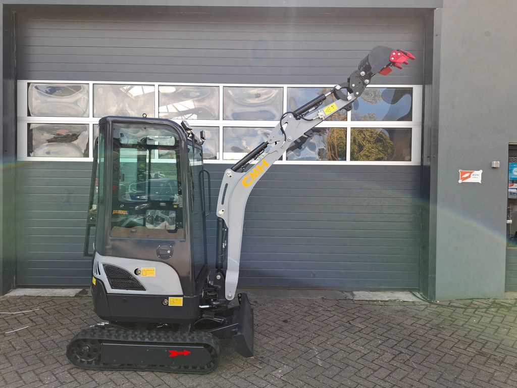CMH F15ZSKC1.5 tons Minigraver motor kubota D722