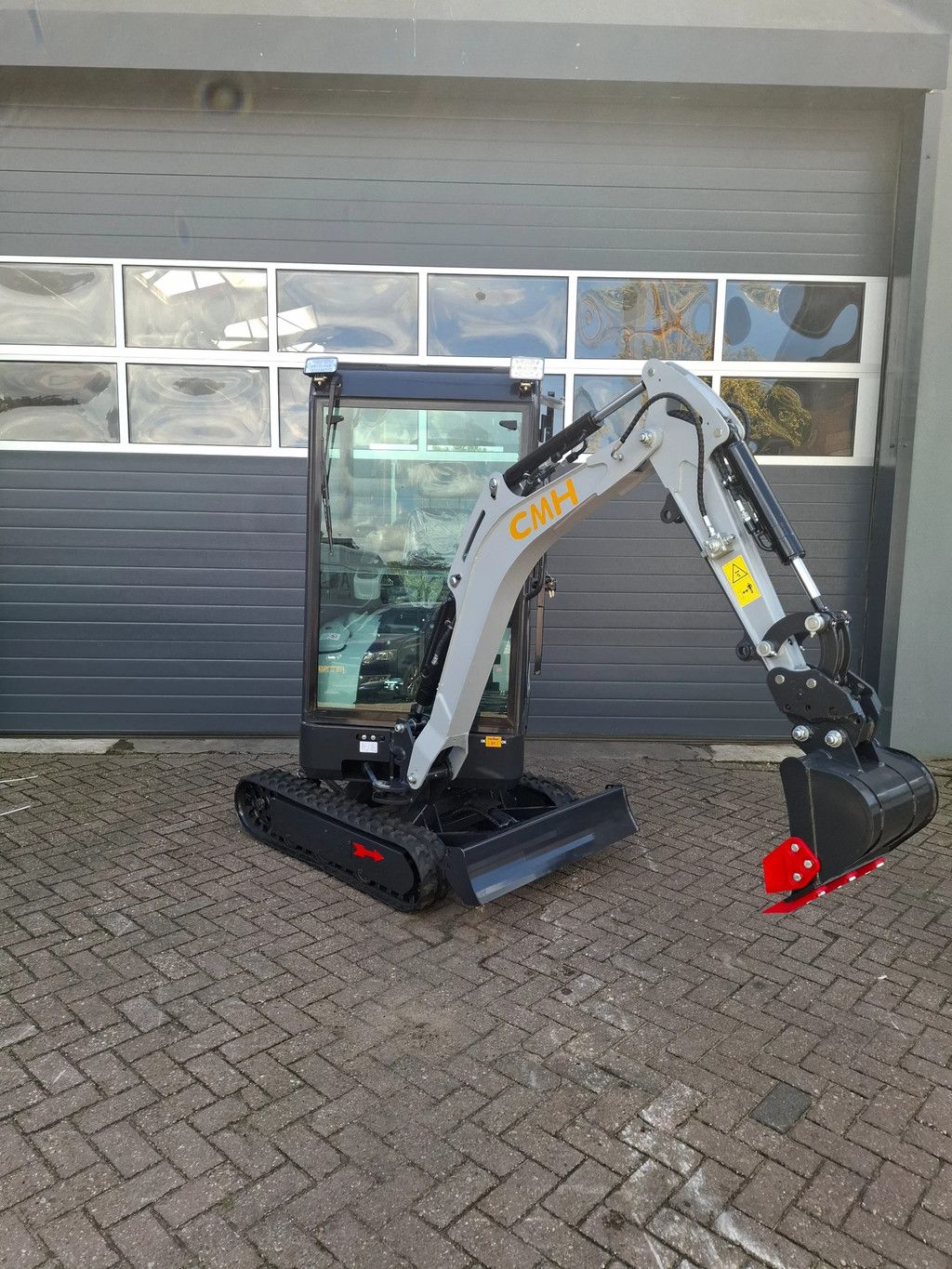 CMH F15ZSKC1.5 tons Minigraver motor kubota D722