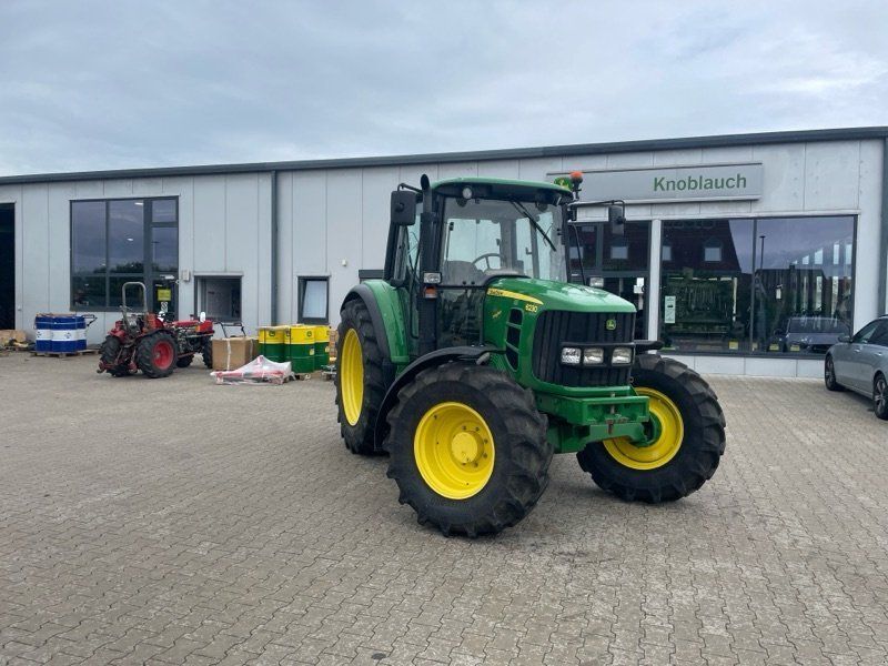 John Deere 6230