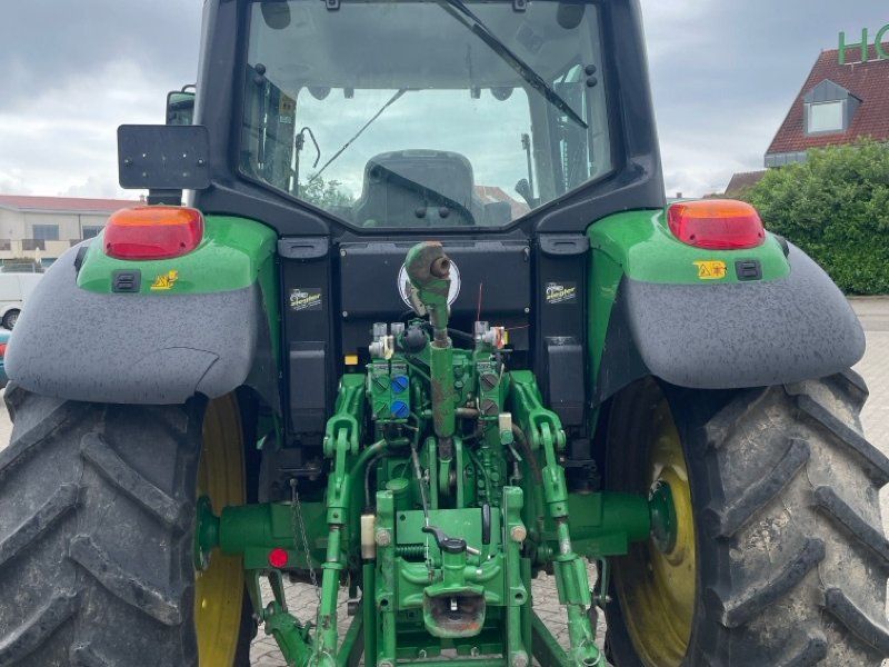 John Deere 6230