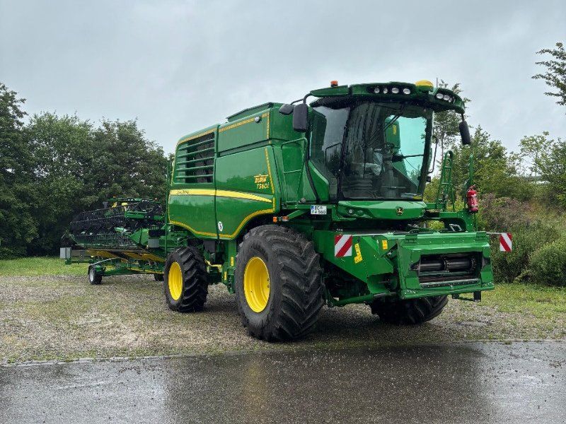 John Deere T560
