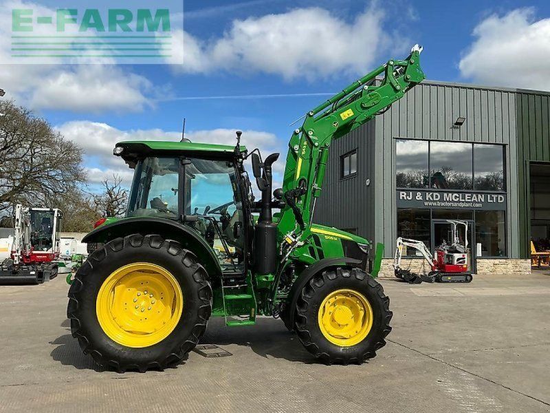 John Deere 5105m