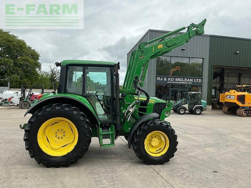 John Deere 6230