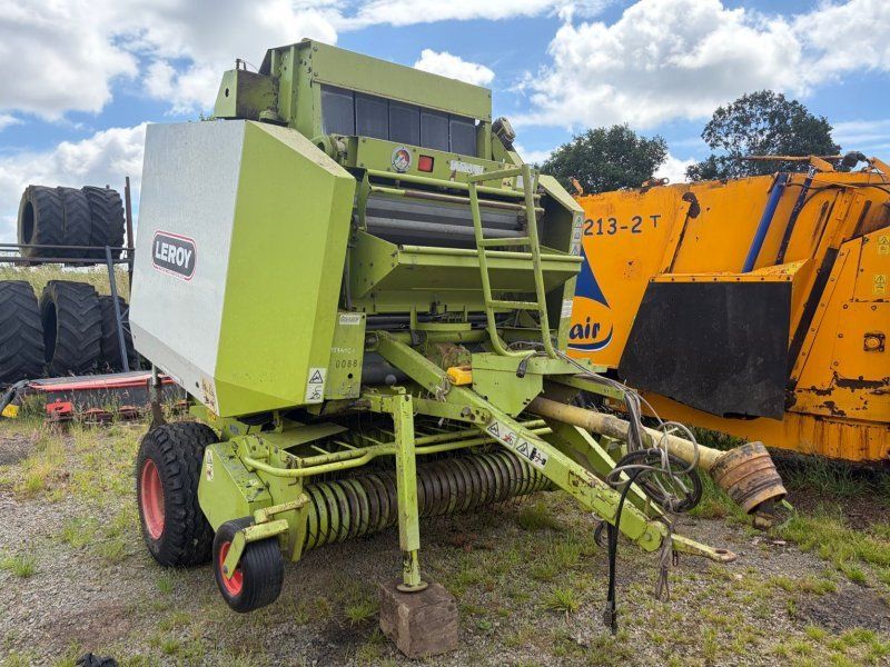 Claas Presse à balles rondes VARIANT180 .