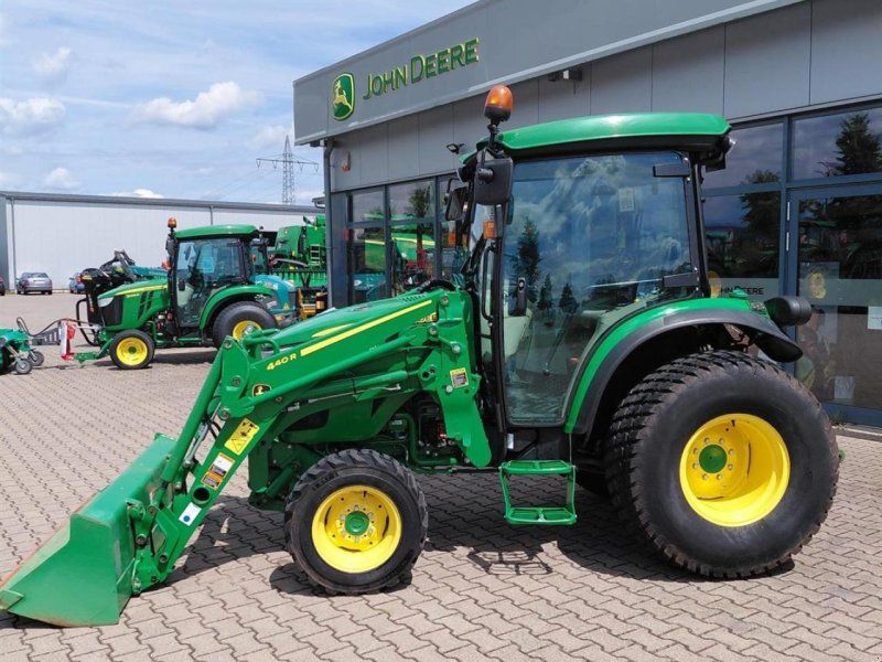 John Deere 4052R
