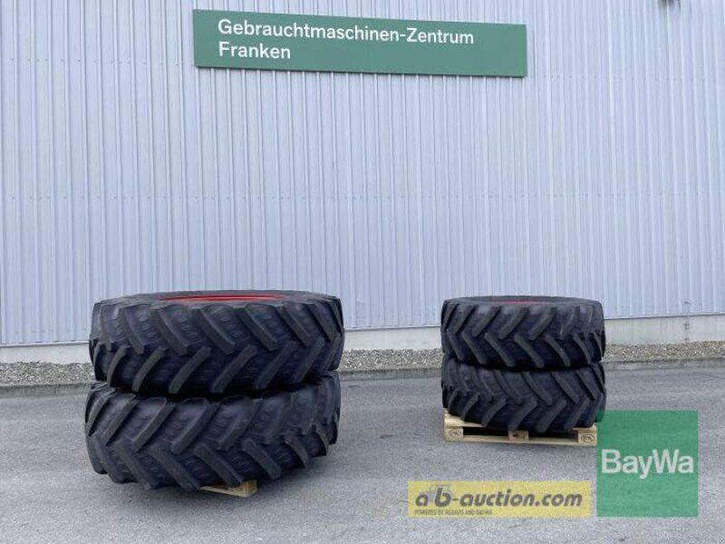 BKT 480/70 R28 U. 520/85 R38