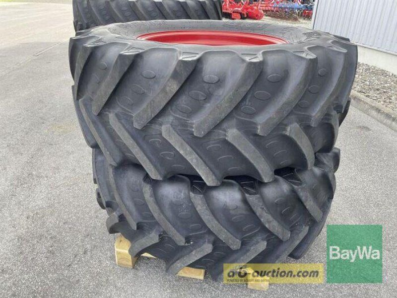 BKT 480/70 R28 U. 520/85 R38