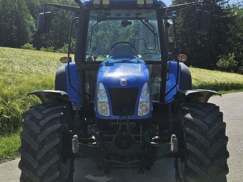 New Holland T5050