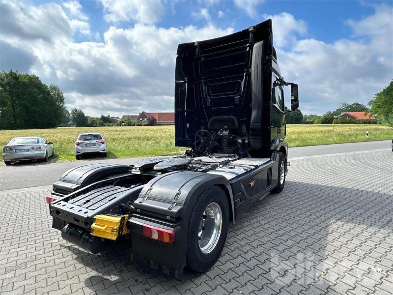 Mercedes-Benz Actros 1843