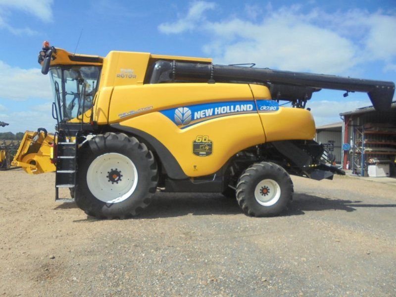 New Holland CR7-80