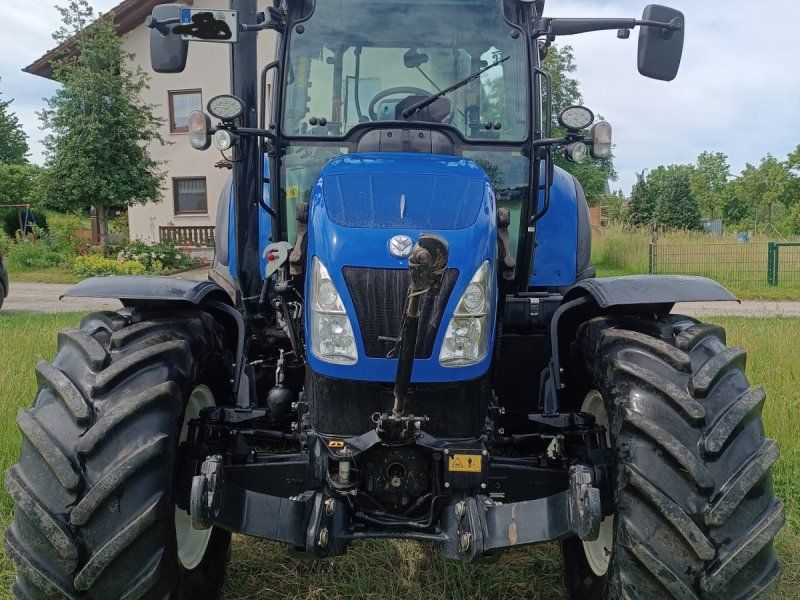 New Holland T 5.115