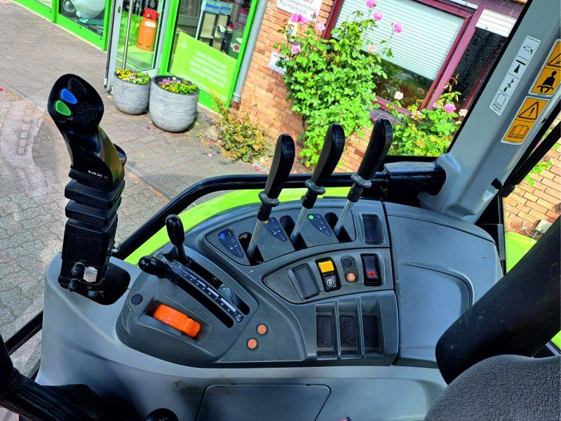 Claas Atos 330