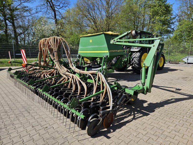John Deere 740A