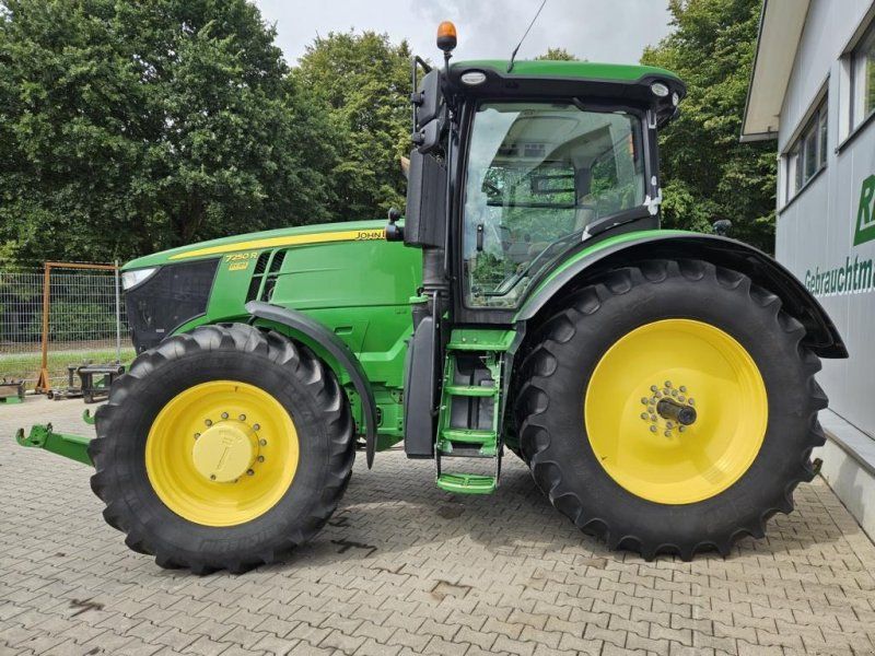 John Deere 7250R