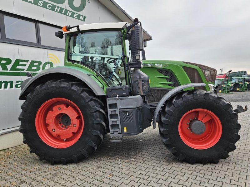 Fendt 824 VARIO PROFI PLUS