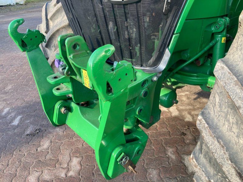 John Deere 7310R