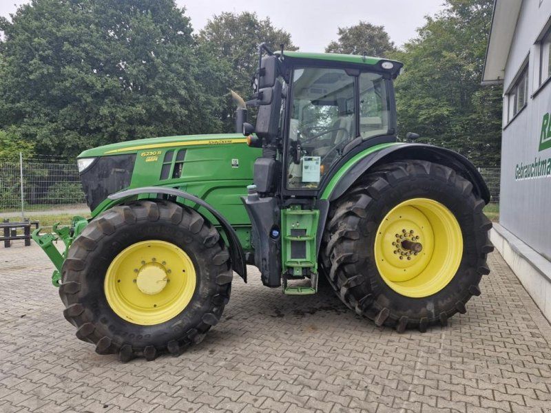 John Deere 6230R