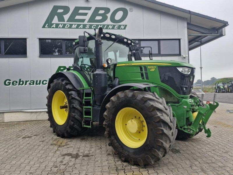 John Deere 6230R