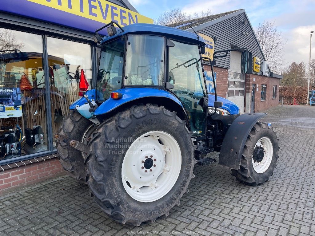New Holland TD95D